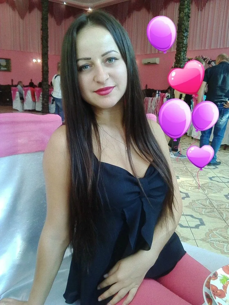 Escort Selina