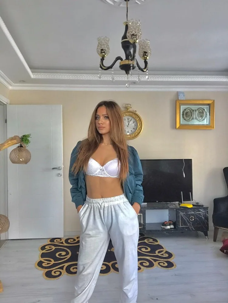Escort Avril