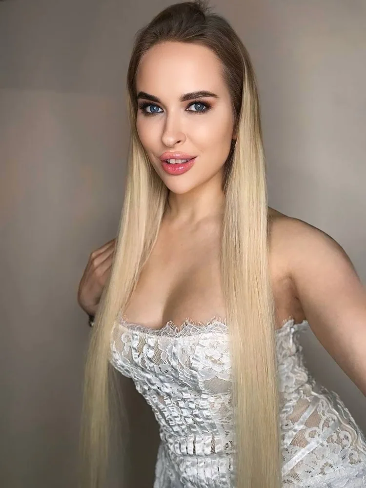 Escort Flora