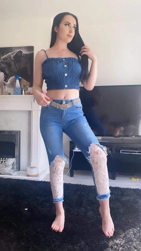 Escort Nives