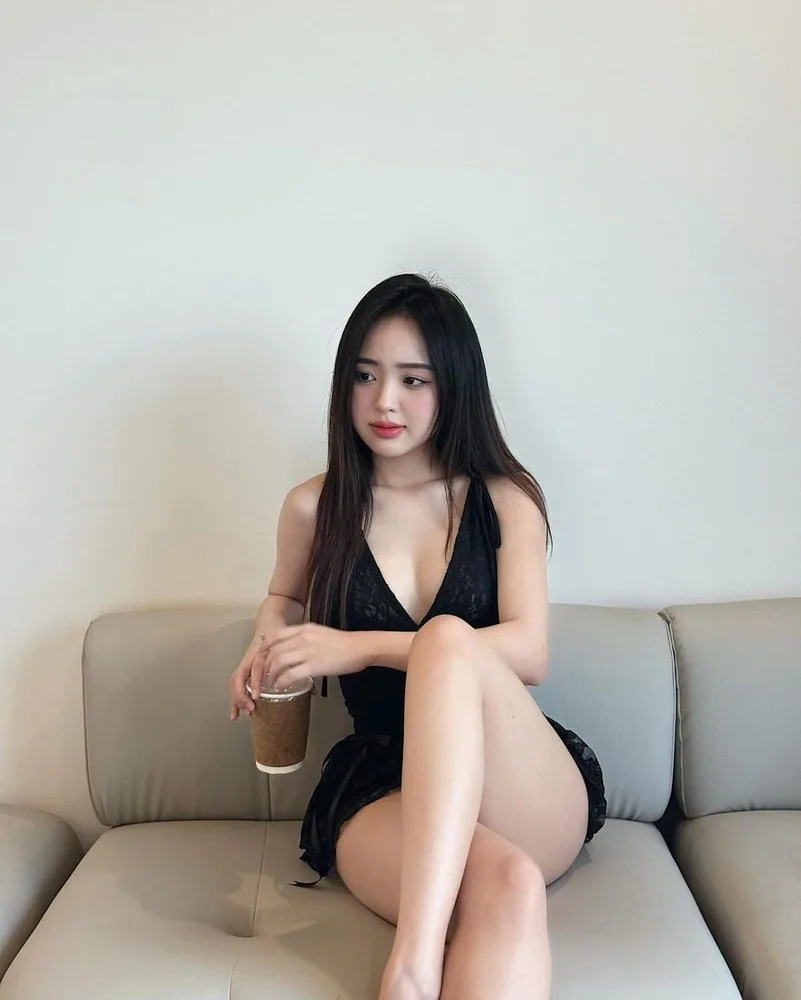 Escort Xenia